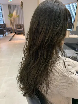 セミロング IT by ALBUM八王子店のヘアスタイル