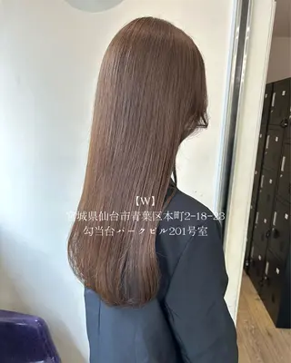 ロング W所属・小林 朋花のヘアスタイル