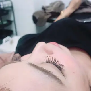 マツエク・マツパ 濱田 さらさのヘアスタイル