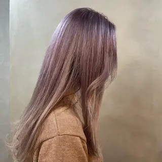 ロング yuna/ボブカット /ハイトーンカラーのヘアスタイル