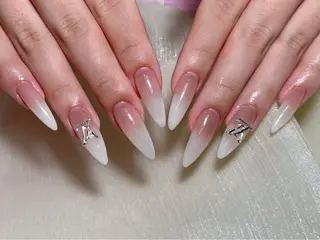 ネイル Rola kira nail salon所属・Rola kira 麗のネイルデザイン