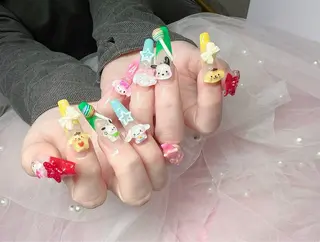 ネイル ガールネイルサロン所属・ガール　ネイルサロン 垣内　英里のネイルデザイン