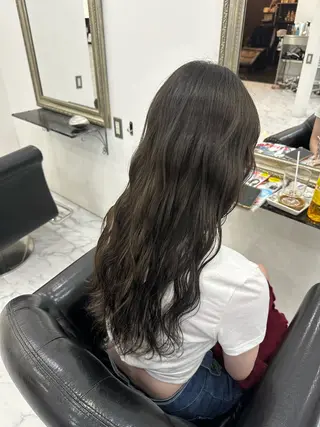 ロング カラー マイ/カットモデル /暖色カラーのヘアスタイル