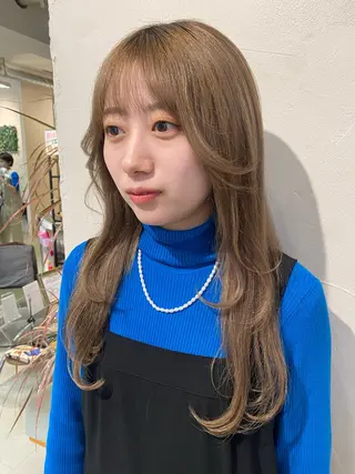 ロング カラー 綾香 /透明感カラーのヘアスタイル