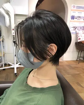 ショート ヤナギウチ エリカのヘアスタイル