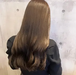 カラー mai /attraのヘアスタイル