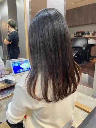 セミロング inity　杉本 美羽のヘアスタイル