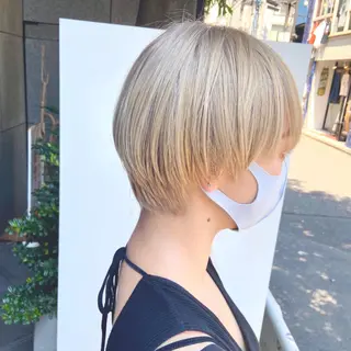 ショート カラー écouter所属・ショート/ウルフ ハイトーン/カイセイのヘアスタイル