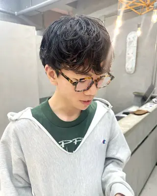 ショート パーマ 榛地 渉馬のヘアスタイル