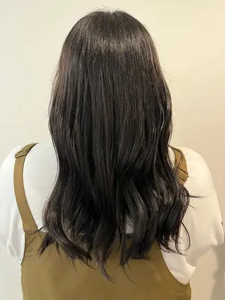 セミロング カラー 黒川 綾音のヘアスタイル
