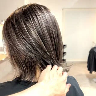 ミディアム カラー ボブ/韓国ボブ/ブリ ーチ/鈴木康平のヘアスタイル