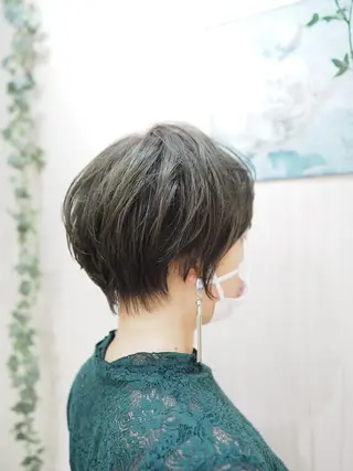 ショート 安部 美絵のヘアスタイル