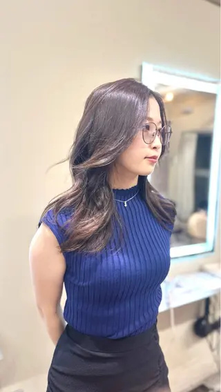 ロング カラー レイヤーカット nude ヘア大和のヘアスタイル