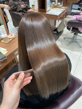 カラー 大西 杏依のヘアスタイル