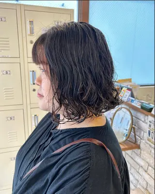 ミディアム パーマ 🫧顔周りカット 🫧樫村優香のヘアスタイル