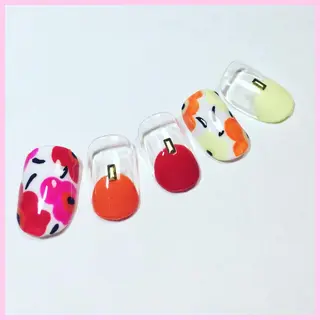 ネイル 遊津 美来のネイルデザイン