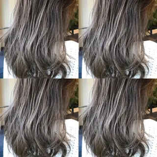 セミロング カラー Hanna by W_SALONのヘアスタイル
