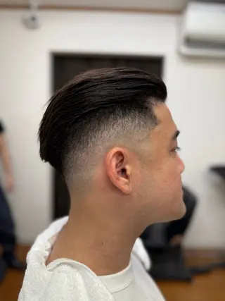 メンズ ISHIZAKI Barber Shop所属・フルカワ ハルヒのヘアスタイル