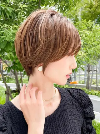 ショート ショートヘア くすみカラー、大場猛のヘアスタイル