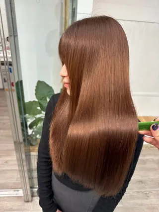 ロング KEIGO/ ブリーチ、矯正特化のヘアスタイル