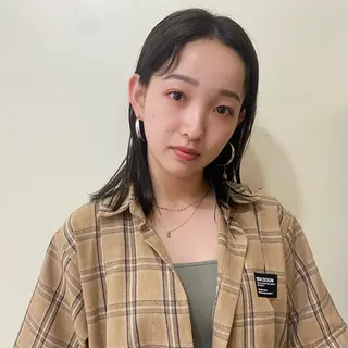 ミディアム カラー Lilu しずくのヘアスタイル