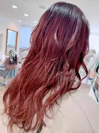 ロング カラー 塩崎 明菜のヘアスタイル