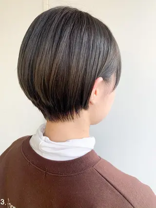 ショート nuu所属・💜ショート💜 ウルフ、ボブ二色亜美のヘアスタイル