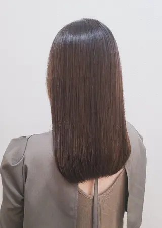 セミロング yolo.所属・夜特化型ヘアサロン 𓃱yolo.タナベのヘアスタイル