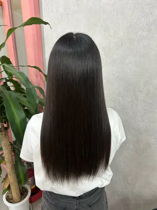 ロング 七海 芽亜利のヘアスタイル