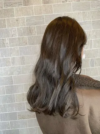 ロング 栗林 茉那のヘアスタイル