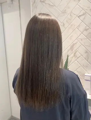 ロング カラー karin💋海外 レイヤーカットのヘアスタイル