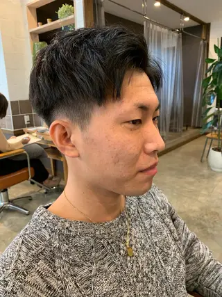 ショート メンズ 岡田 匡史のヘアスタイル