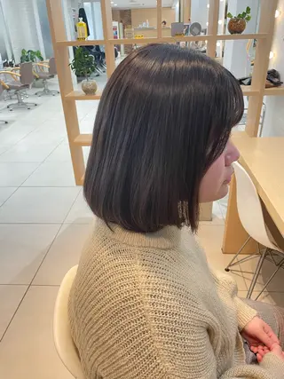 セミロング カラー ウラスギ アカリのヘアスタイル