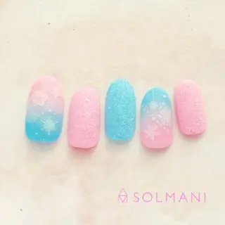 ネイル SOLMANI 予約担当のネイルデザイン