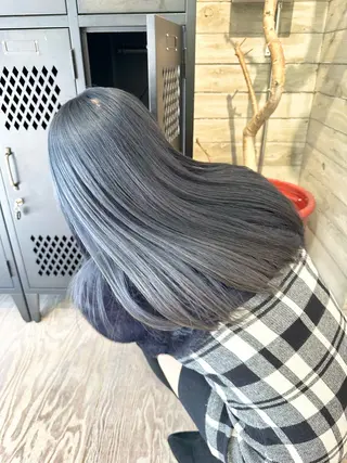 セミロング カラー kai .のヘアスタイル