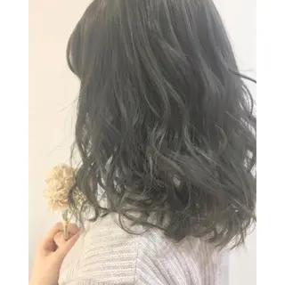 セミロング カラー ヘアアレンジ シアーベージュニスト 🥣大石亜里紗のヘアスタイル