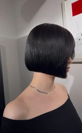 ショート ハイトーン/デザイン 新宿👩‍🦳戸羽のヘアスタイル