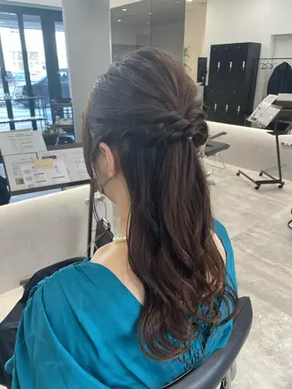 ロング ヘアアレンジ KANGOLSALON 富山セントラル所属・松井 亜美のヘアスタイル