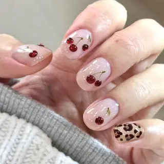 ネイル RAFFINE 月🦋🩵のネイルデザイン