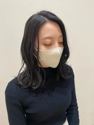 ミディアム mina .のヘアスタイル