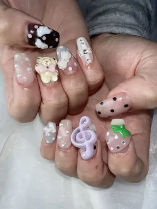 ネイル うにゃねいる🌷 Mayaのネイルデザイン