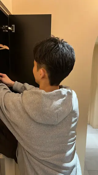 ショート メンズ るり 暗髪・艶カラーのヘアスタイル