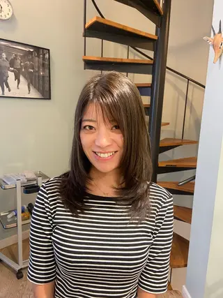 ロング atelier doux dimanche（アトリエ・ドゥー・ディマンシュ）所属・Fukamiレイヤー 透明感カラーのヘアスタイル