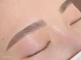 アイブロウ Eyelash Salon Blanc〜まつげエクステと眉の専門美容室〜天王寺ミオ店所属・blanc 大村のマツエク・マツパデザイン