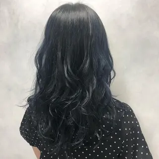 セミロング 推しカラー🌙 RIHOのヘアスタイル