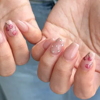 ネイル Nailist Amiのネイルデザイン