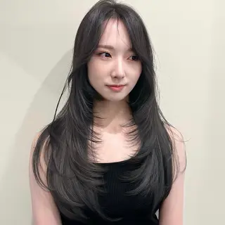 ロング 🌹ハッシュカット、 レイヤー韓国ヘア🌹のヘアスタイル