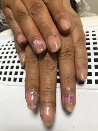 ネイル 石谷 詩織のネイルデザイン