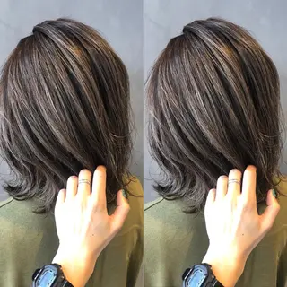 ミディアム カラー 長谷川 沙紀のヘアスタイル