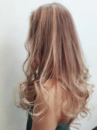 ロング カラー 菅沼 まみのヘアスタイル